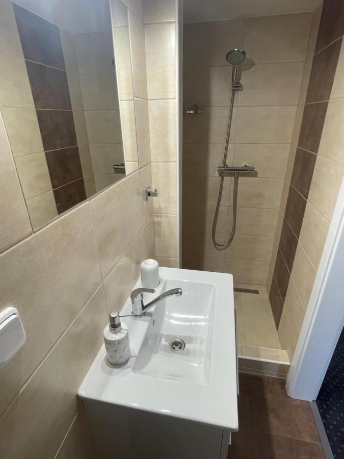 Pension Hajek Прага Экстерьер фото